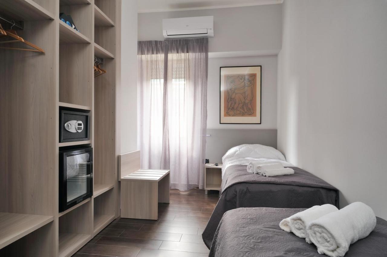 Twin Room Private Bathroom