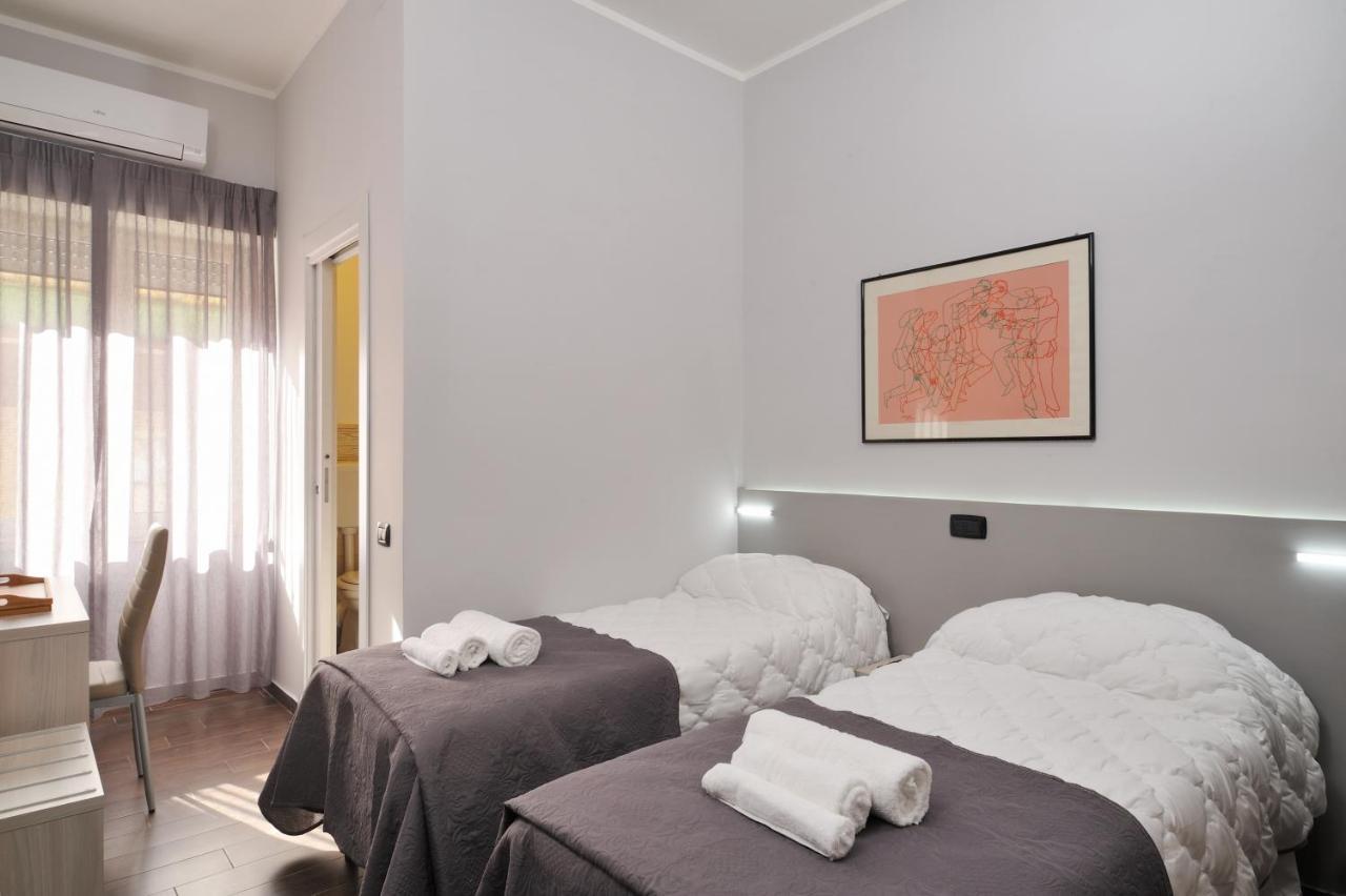 Double or Twin Room Private Bathroom